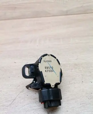 Toyota Avensis T250 Accelerator pedal position sensor 8951047020