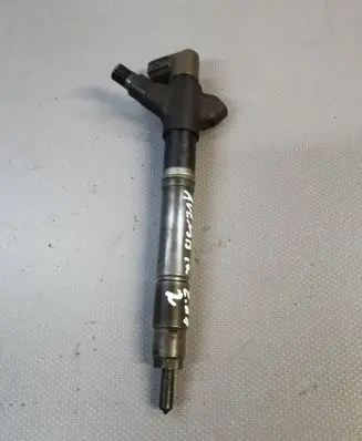 Toyota Avensis T270 Fuel injector 236700R100