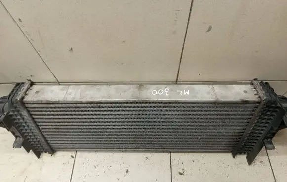 Mercedes-Benz ML W164 Intercooler radiator