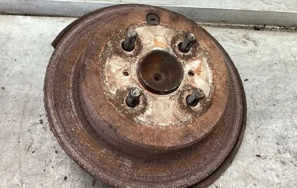 Toyota Corolla Verso E121 Rear wheel hub