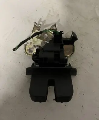 Audi A7 S7 4G Tailgate/trunk/boot lock/catch/latch 8R0827505 020254091113