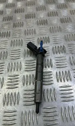 Mercedes-Benz E W213 Fuel injector A6540700187