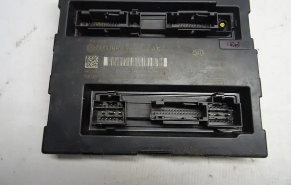 Audi A4 S4 B5 8D Comfort/convenience module 8K0907064AS