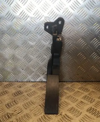 Mercedes-Benz GLS X166 Accelerator throttle pedal A2923000000 2923000000