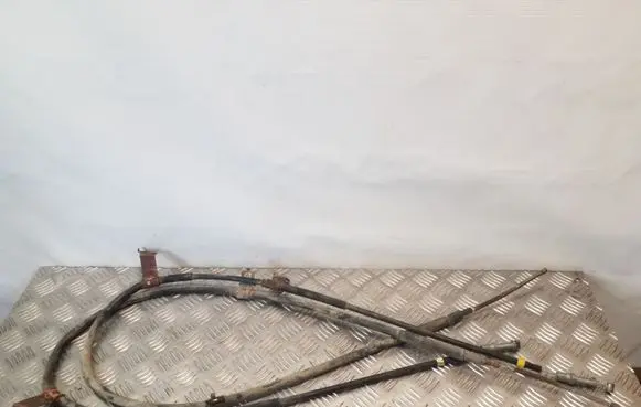 Handbrake/parking brake wiring cable