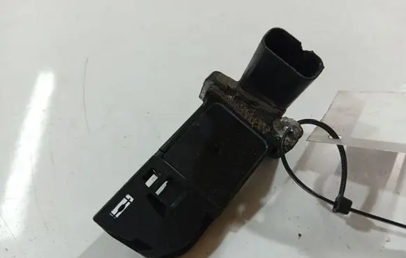 Ford Focus Mass air flow meter 7M5112B579