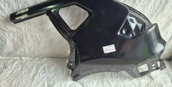Nissan X-Trail T32 Fender end trim G81016FPMB