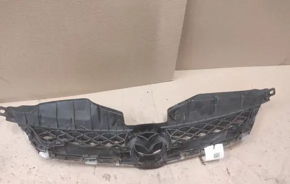 Mazda 5 Front bumper upper radiator grill C23550711