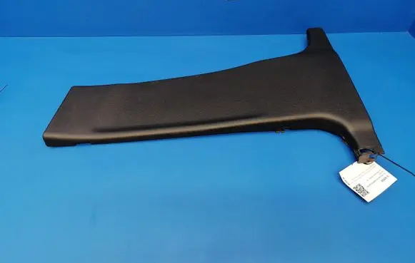 Mercedes-Benz C W204 (B) pillar trim (bottom) A2046900525