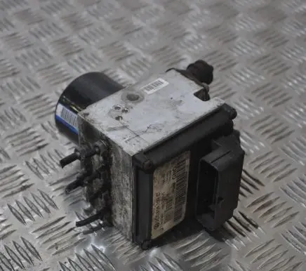 Volkswagen PASSAT B6 ABS Pump 3C0614109C