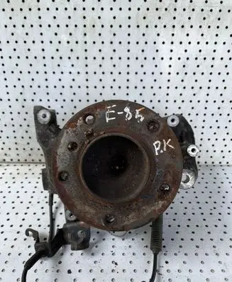 BMW 1 E81 E87 Front wheel hub spindle knuckle 6764443 122012