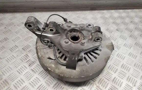 Chrysler Pacifica Front wheel hub 68189019AB