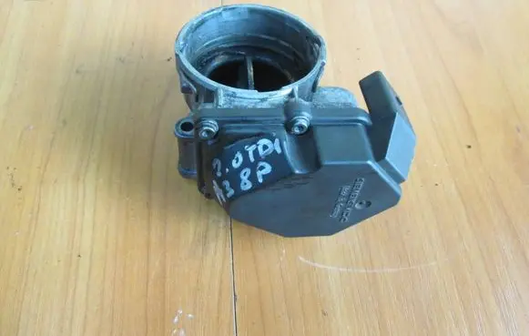 Audi A3 S3 8P Throttle valve 03G128063A