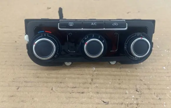 Volkswagen Jetta VI Climate control unit 7N0907426BG 5HB01129200