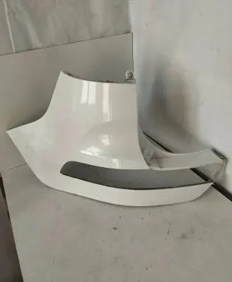 Rear bumper corner part panel trim