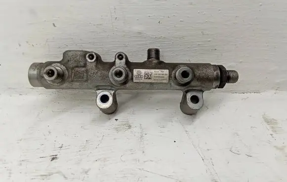 Audi A8 S8 D4 4H Fuel main line pipe 059130089BS