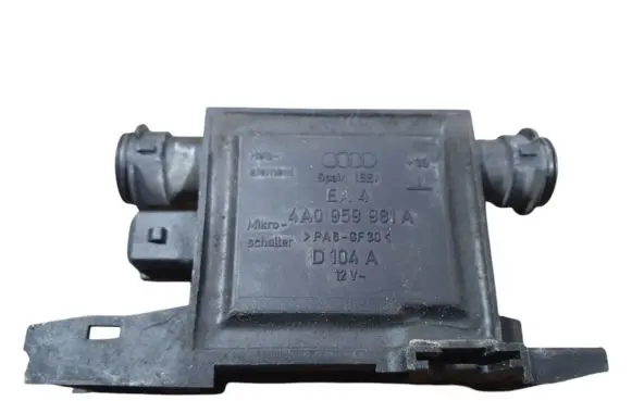 Audi A3 S3 8L Door control unit/module 4A0959981A