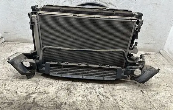 Mercedes-Benz CLS C218 AMG Radiator set A2045003703