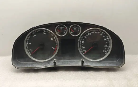 Volkswagen PASSAT B5.5 Speedometer (instrument cluster) 3B0920849AX 110380199014