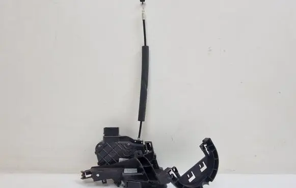 Jaguar XF X250 Rear door lock 7H5A26413AE A048317