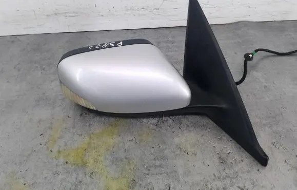 Volvo V50 Front door electric wing mirror 30674996