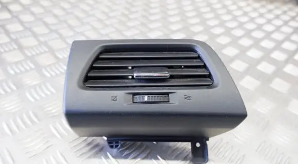Honda CR-V Dashboard side air vent grill/cover trim 77630TA0A0030