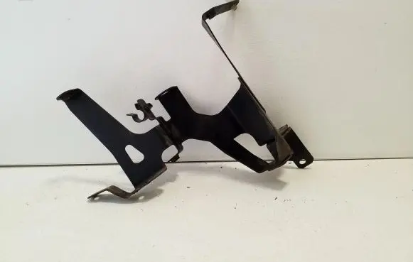 Mitsubishi Outlander Other engine bay part