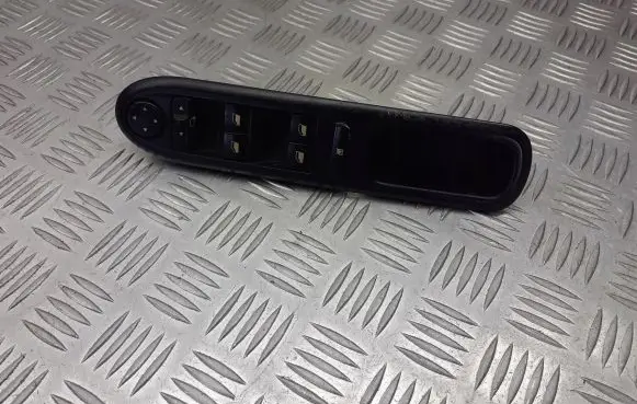 Peugeot 407 Front door window switch trim 96468703XT