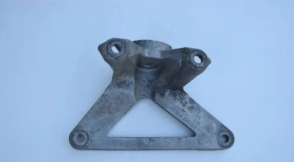 Audi A4 S4 B6 8E 8H Gearbox mounting bracket 8E0399115J
