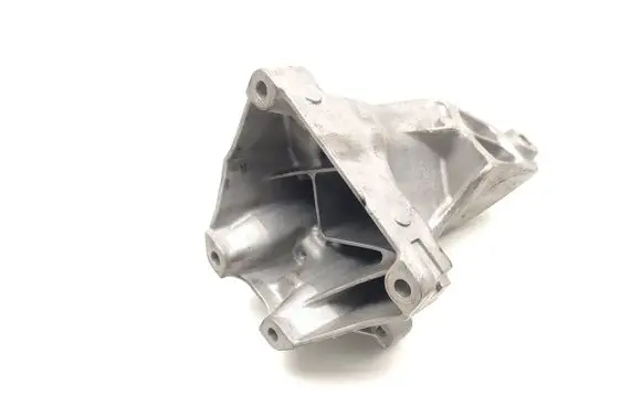 Mercedes-Benz E AMG W212 Engine mounting bracket A6512234204