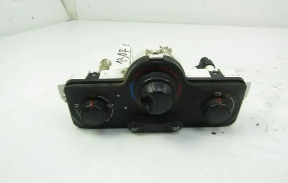 Renault Clio III Air conditioning/heating control unit 