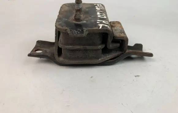 Subaru Forester SG Engine mount bracket 41022FA091