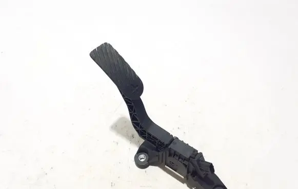 KIA EV6 Accelerator throttle pedal 32700-KL100