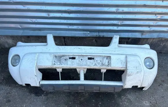 Nissan X-Trail T30 Front bumper