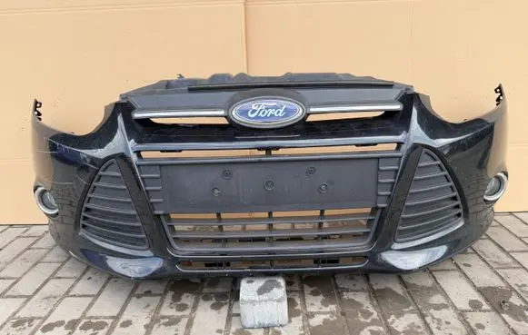 Ford Focus Front bumper BM5117757A