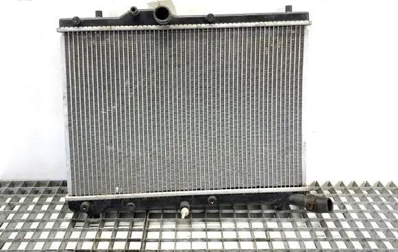 Suzuki Swift I Coolant radiator 