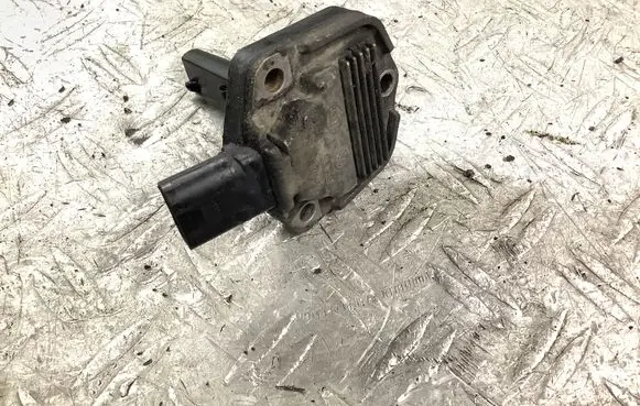 Volkswagen PASSAT B5.5 Oil level sensor 6PR00807902 1J0907660B