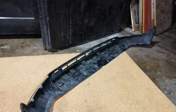 Volvo XC40 Front bumper lip 31449340