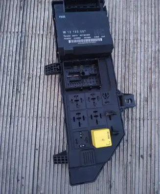 Opel Vectra C Comfort/convenience module 13193587 359172 SC718810500
