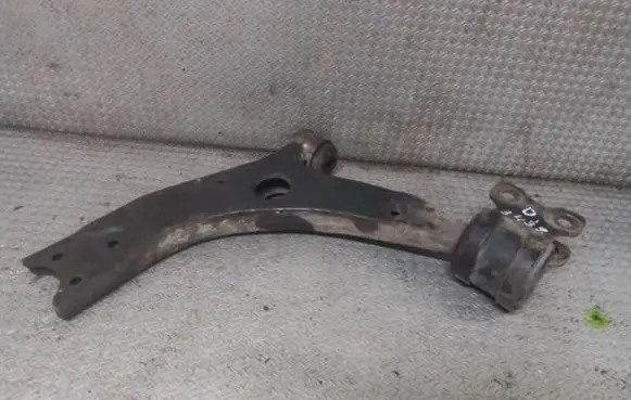Ford Focus Front lower control arm/wishbone