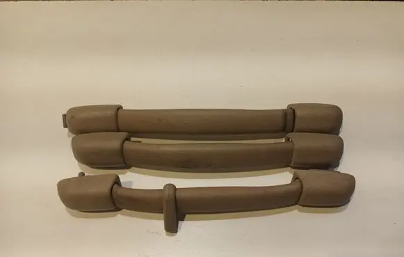 Nissan X-Trail T30 A set of handles for the ceiling 