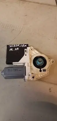Seat Toledo III (5P) Front door window regulator motor 1K0959792H