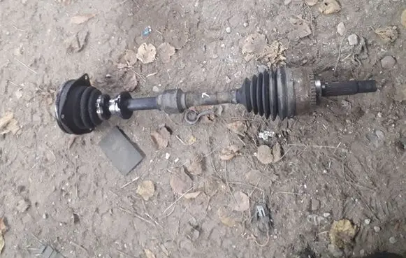 Mitsubishi Carisma Front driveshaft