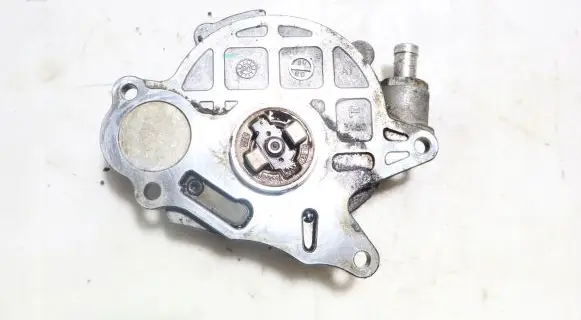 Volkswagen PASSAT B6 Vacuum pump