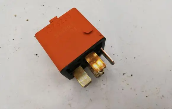 BMW X3 E83 Other relay 0332019456