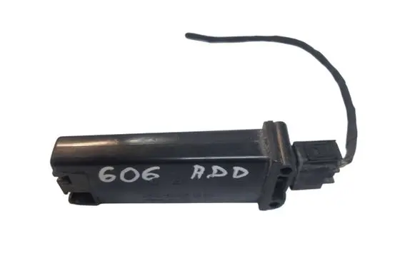 Audi A8 S8 D3 4E Tire pressure sensor 4E0907277B 002BE00001 053320401005