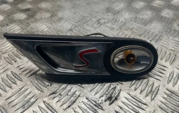 Mini One - Cooper R56 Front fender indicator light