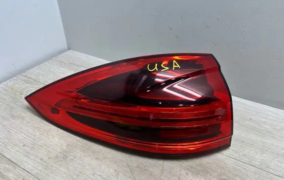 Porsche Cayenne (92A) Rear/tail lights 95863106120 7P5945207R 95863106121