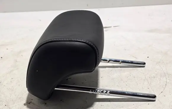 Skoda Superb B6 (3T) Rear seat headrest 