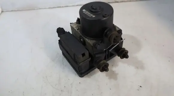Volkswagen Golf V ABS Pump